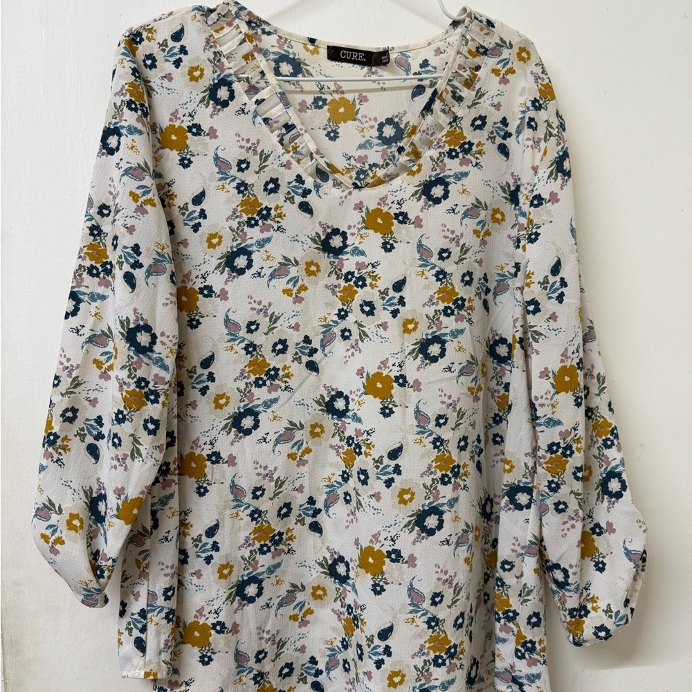Cure Women's Floral V-Neck Blouse - White and Yellow - Picture 3 of 12